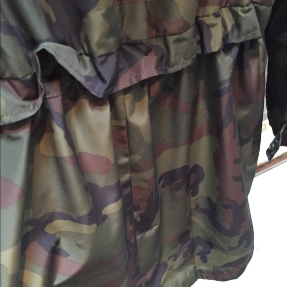 JCrew Camo Lightweight Parka - Picture 8 of 11